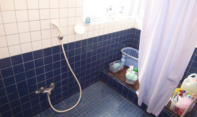 La douche de ma sharehouse à Higashinakano