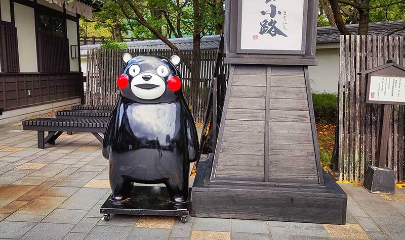 Statue de la mascotte Kumamon à Kumamoto